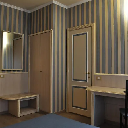 Garda Hotell 3*