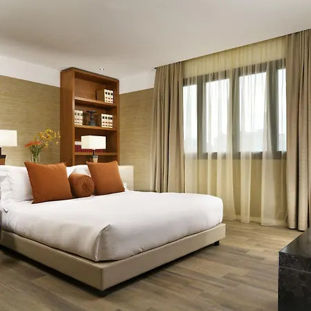 Milan Suite Hotel מלון 4*