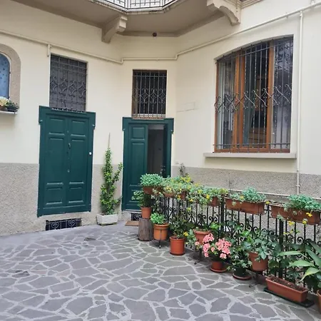 Apartment Isola - Ugo Bassi Charme Loft