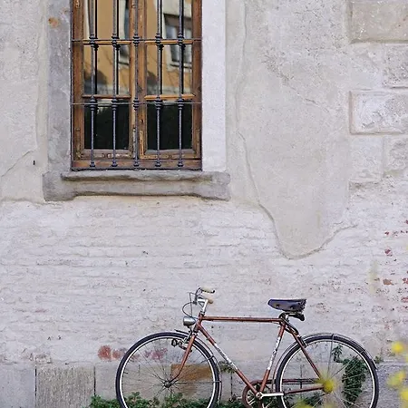 Un Posto A - All'interno Di Cascina Del 700 Hostel