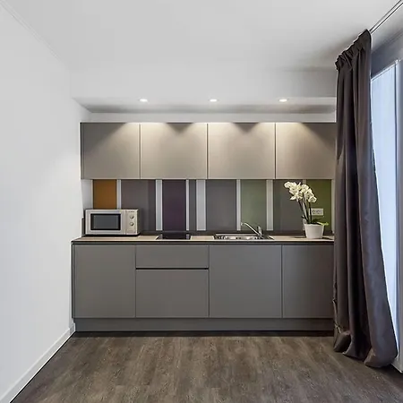 & Urban Padel Aparthotel Milan