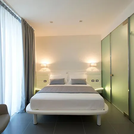 Gatto Bianco Mia 2* Милан