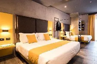 J24 Hotel 4*