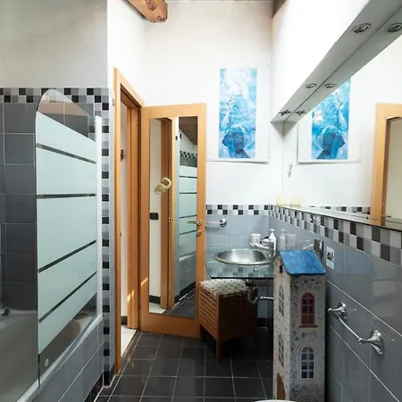 Bohemian Navigli Apartment