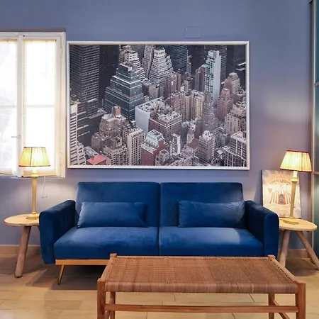 Apartment Charming 5 Vie Apt. Center