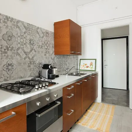 New Fashion District, 3 Bdrs - 30 Minutes From Linate With New Subway Lägenhet