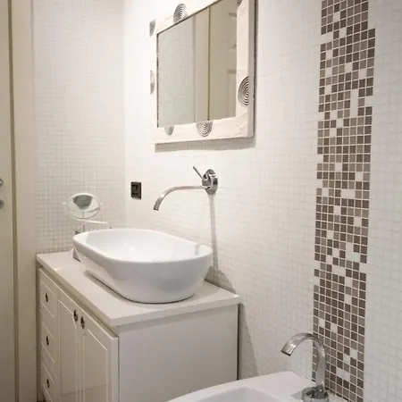 Bnbutler - Riccardo Galli - Incantevole Appartamento, A Casa Vostra! Appartement Milaan