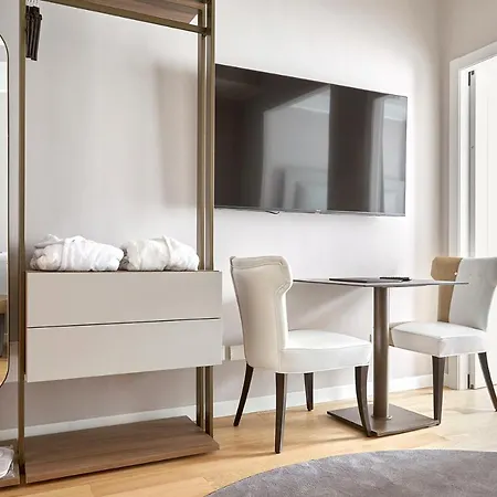 Prestige Boutique -piazza Duomo Μιλάνο