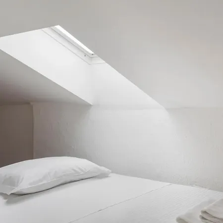 2 Bedroom Apt - Duomo 3 Milan