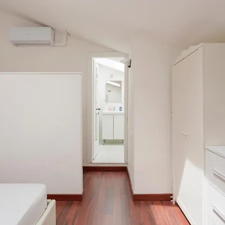 1 Bedroom Apt - Duomo 4 * Milan