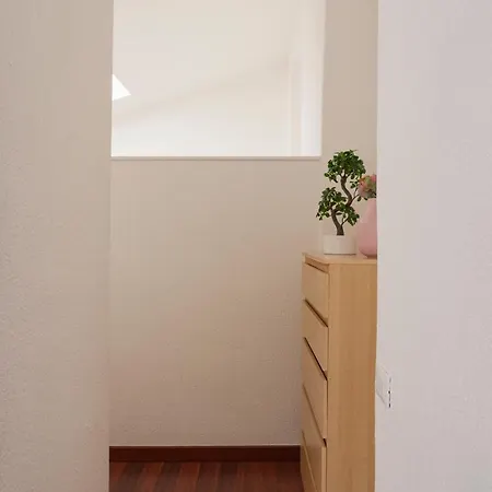1 Bedroom Apt - Duomo 4 Apartment Milan