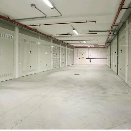 Vela Centro Con Garage Apartmán