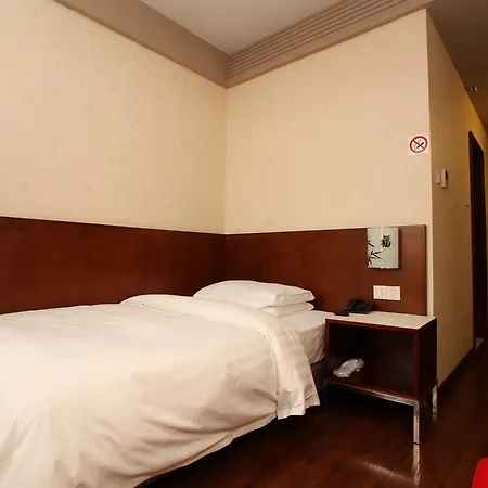 Huaxia 4* Milan