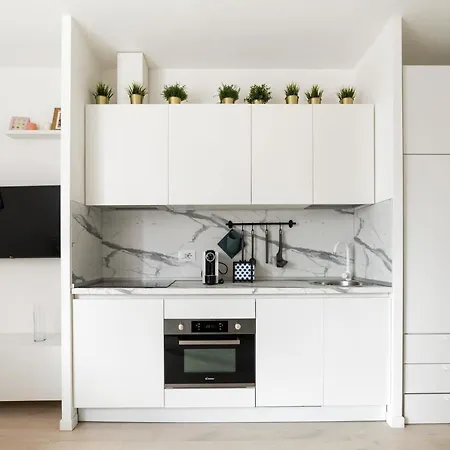 Brand New Apts Lima M1 * Милан