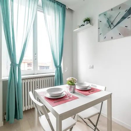 Brand New Apts Lima M1 *