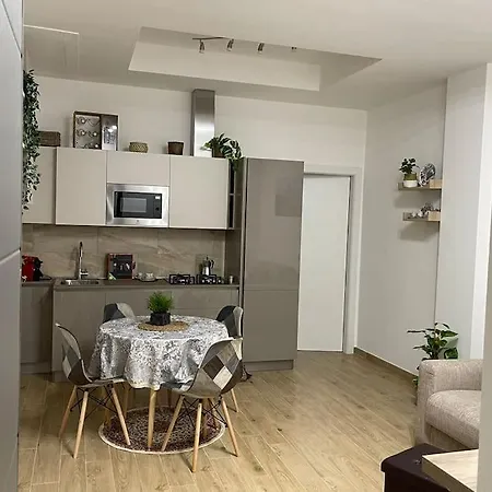 Nel Quartiere Bayres Completamente Rinnovata