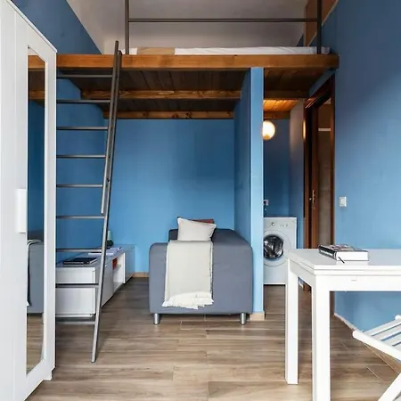 Watt Flexyrent Apt. Aircon And Wifi Apartment