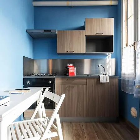 Watt Flexyrent Apt. Aircon And Wifi Apartment
