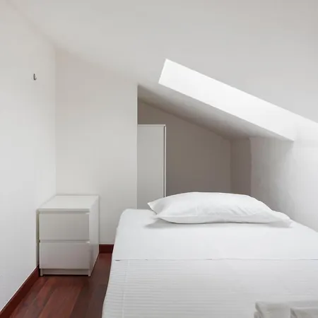2 Bedroom Apt - Duomo 3 Apartment *