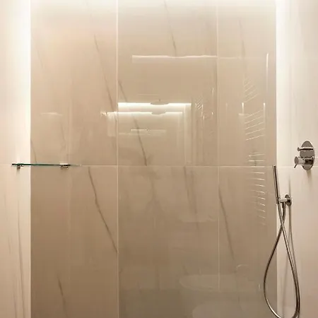 Prestige Boutique -piazza Duomo Lägenhet 4*