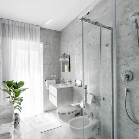 Vela Centro Con Garage Apartment *