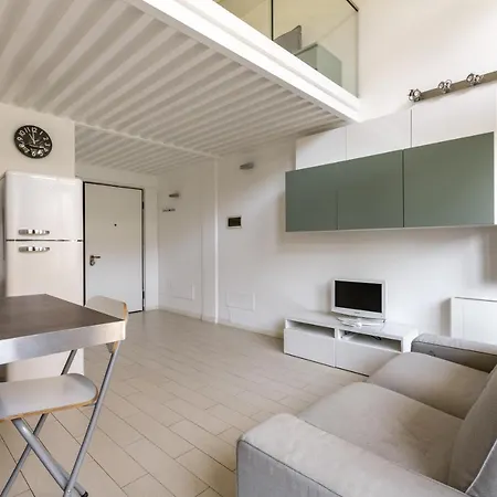 Guesthost - Elegant Loft With Balcony! 公寓 *