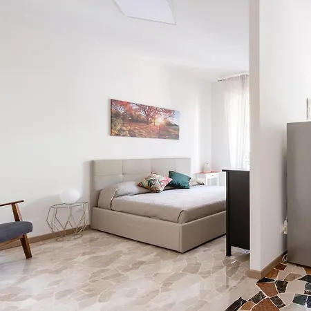 Piazzale Udine Balcony شقة