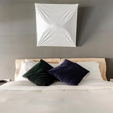 Design Spacious Loft In Navigli - Hosted By Sweetstay * ميلان
