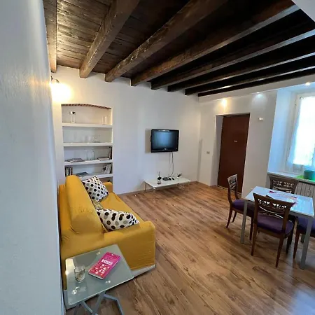 Lovely 1 Bdr In Paolo Sarpi Apartmán