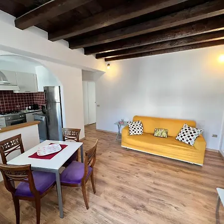 Lovely 1 Bdr In Paolo Sarpi Apartament