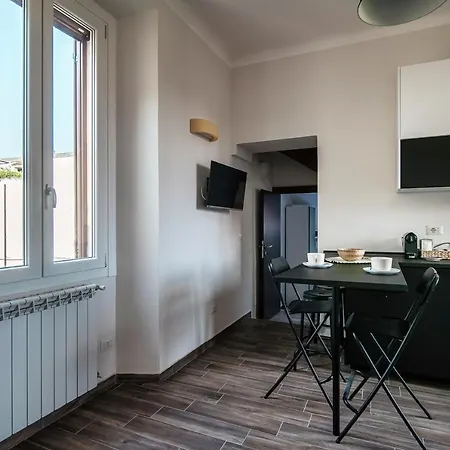 Joivy Stylish Flat, 5-minute Metro Trip To Centre Apartamento Milán