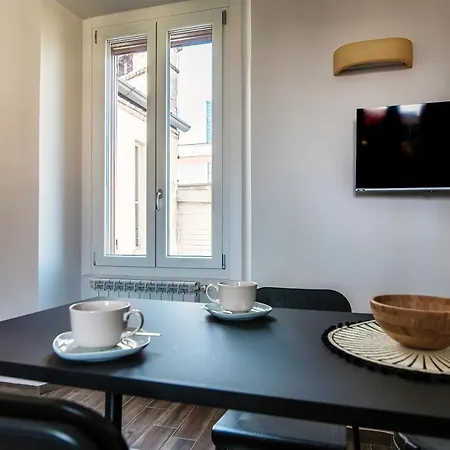 Joivy Stylish Flat, 5-minute Metro Trip To Centre *