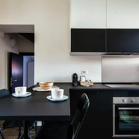 Joivy Stylish Flat, 5-minute Metro Trip To Centre