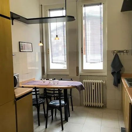 Ampio Bilocale A Apartman *