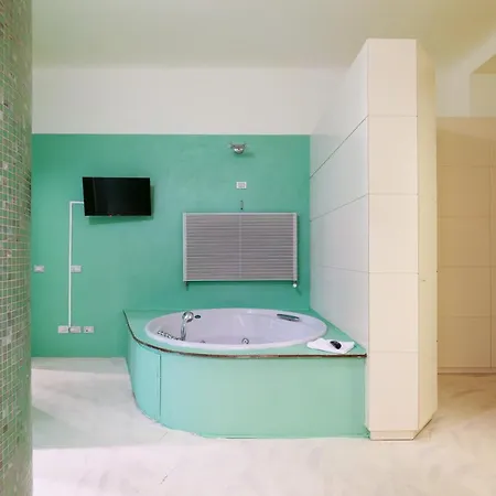 Prestige Boutique Homes - Garden & Pool * Milán