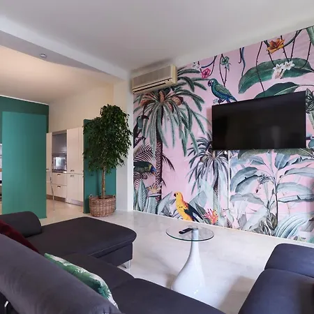 Prestige Boutique Homes - Garden & Pool Milan
