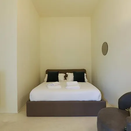 Prestige Boutique Homes - Garden & Pool Apartment