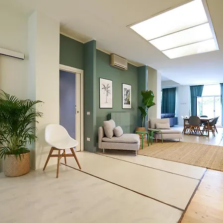 Prestige Boutique Homes - Garden & Pool Apartment
