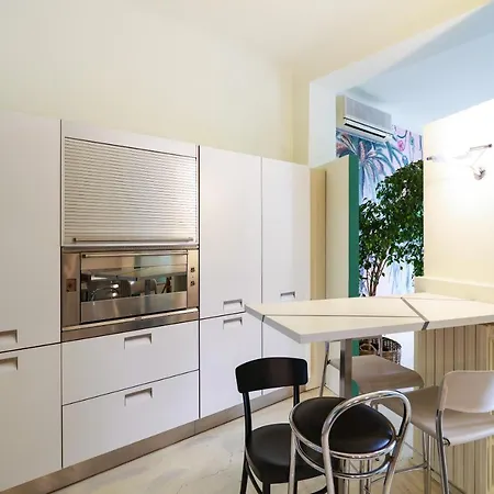 Prestige Boutique Homes - Garden & Pool Apartment *