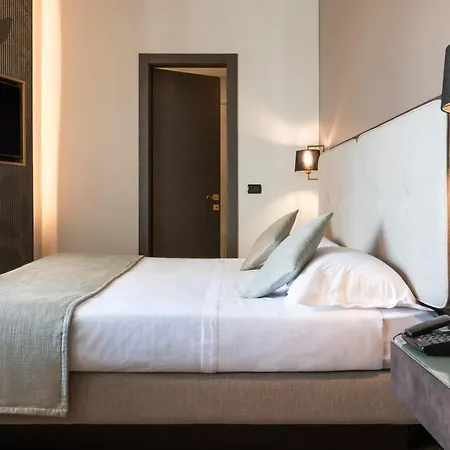 Mokinba King 4* Milán