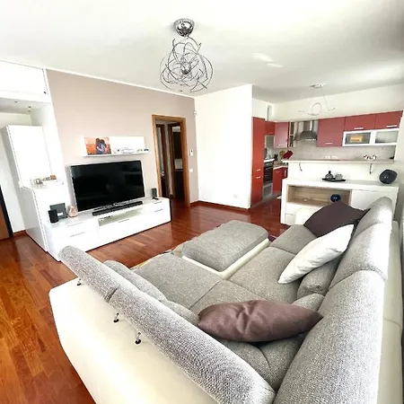 Apartment Elegant In With Panoramic Terrace Milan