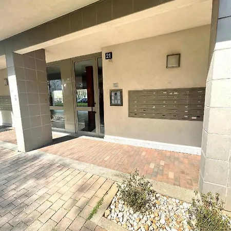 Elegant In With Panoramic Terrace Milan