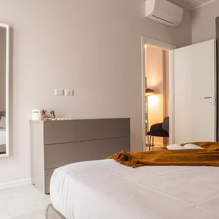 The Rent - With Balcony In Downtown