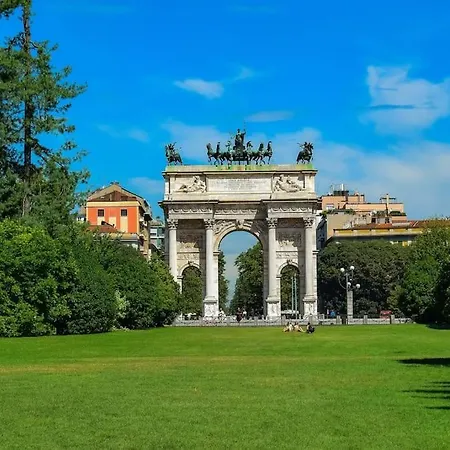 Life - Parco Sempione / Moderno * Milan