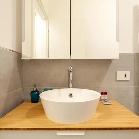 Appartamento Splendido Vicino All'arco Della Pace - A.c. - Melzi D'eril *