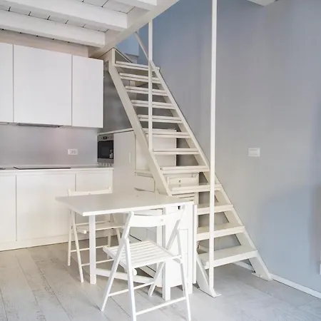 Youhosty - Custodi 12