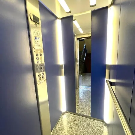 アパート Elegant In With Panoramic Terrace *