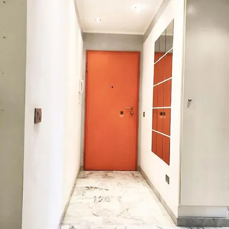 4 Bed In 7 Min Duomo Up To 6 Peop Διαμέρισμα *