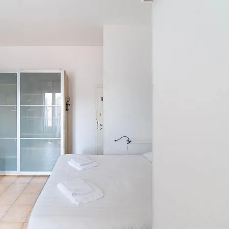 Hbhall Residenze Darsena Daire *