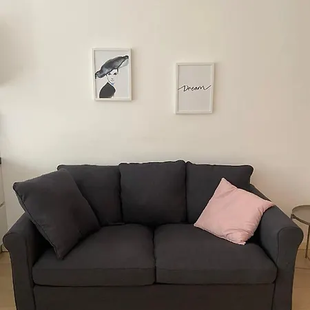 Lovely In The New Porta Nuova Area Appartement